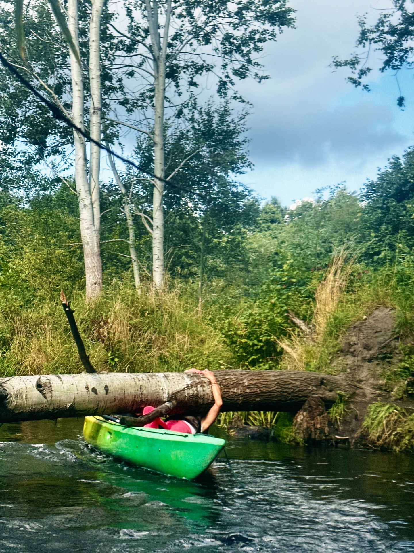 Meandrami rzeki Redy - naturalne przeszkody na trasie